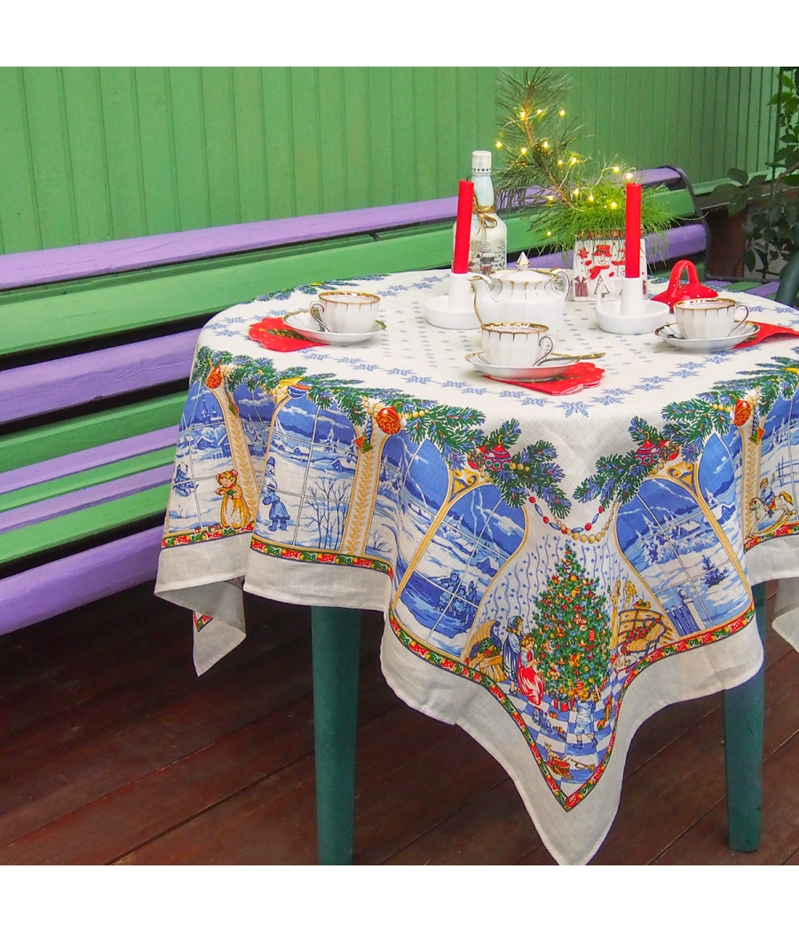 Tablecloth Christmas Tale